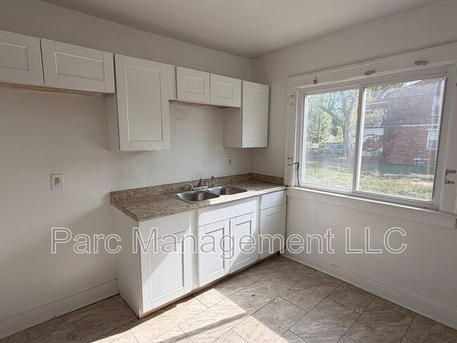Photo - 16728 Woodingham Dr Unit Lower