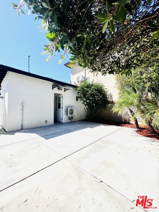 Building Photo - 285 W Montecito Ave Rental