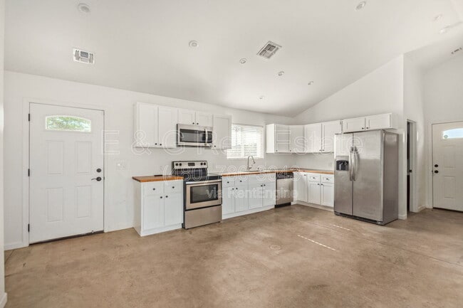 Photo - 505 N 16th Ave