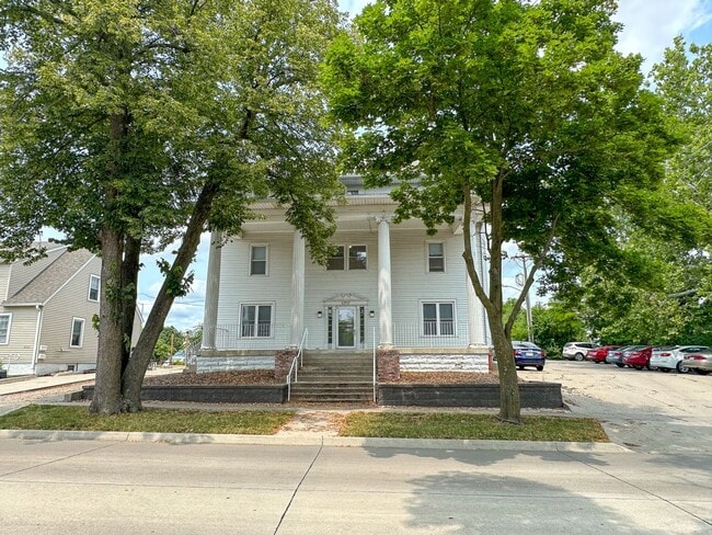 Photo - 2717 West Street