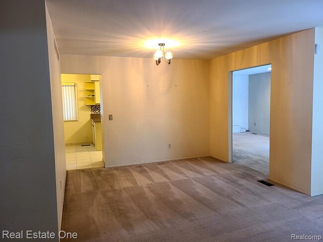 Photo - 29540 Red Leaf Dr