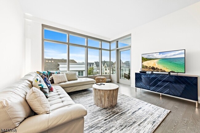 30 Melrose Terrace Unit 408