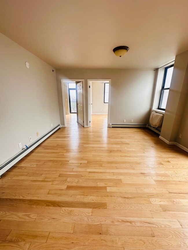 Building Photo - 36-36 Prince St Unit 11E
