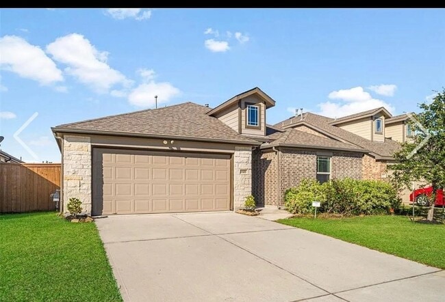 15419 Royce Holly Dr