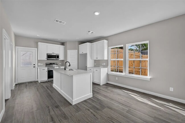 Photo - 2209 Brookes St Unit 2211