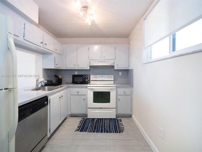 Photo - 1665 Bay Rd Unit 421