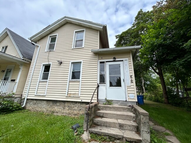 Photo - 416 Champlain St House