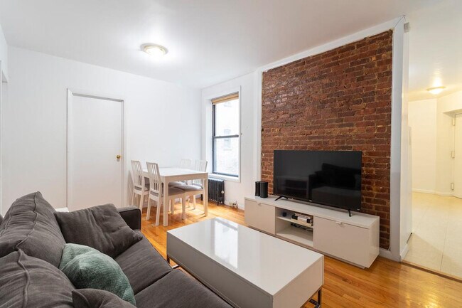 Photo - 320 E 93rd St Unidad ID1032045P