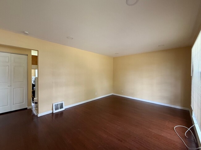Photo - 7727 Paddington Dr