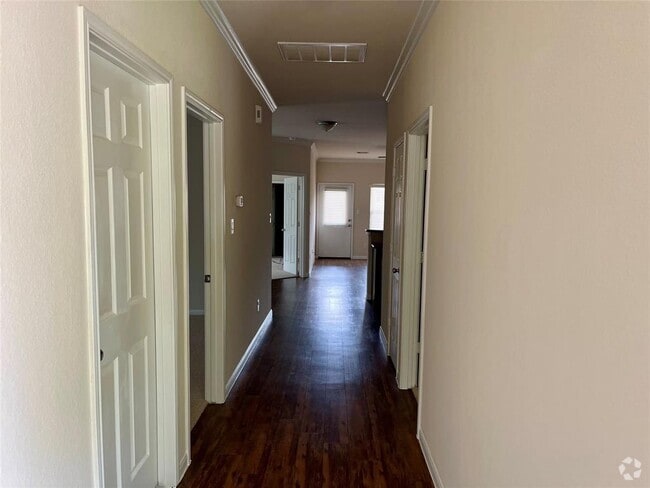 Building Photo - 613 Rosewood St Rental