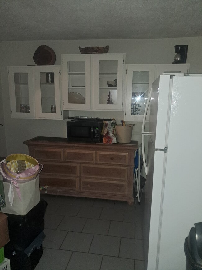 Al otro lado de la cocina - 1442 Glen Haven Dr