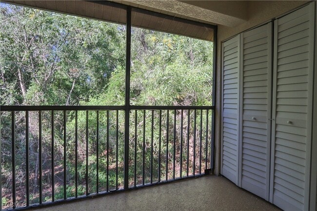 Photo - 11931 Palm Bay Court Unidad 201