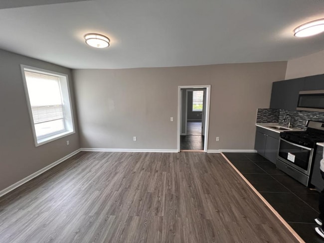 Building Photo - 38 Winans St Rental