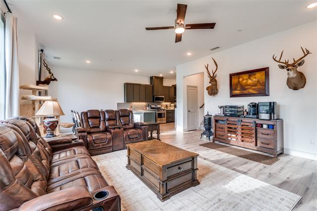 Photo - 7139 Buchanan Dr