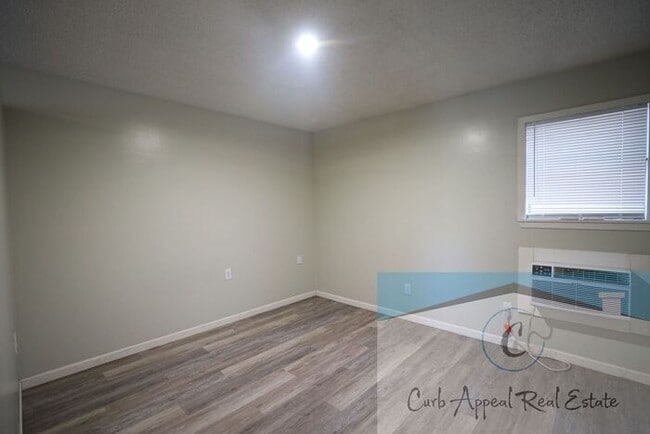 Utilities included plus cable and internet!! Newly renovated 1 bed/1 bath apt - HUD accepted!!