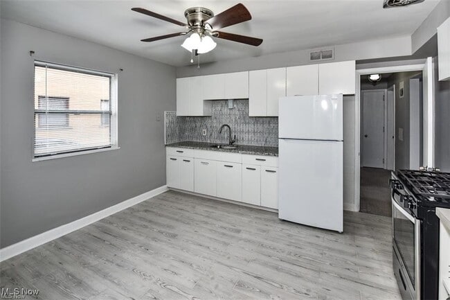 Photo - 2344 Westmoor Rd