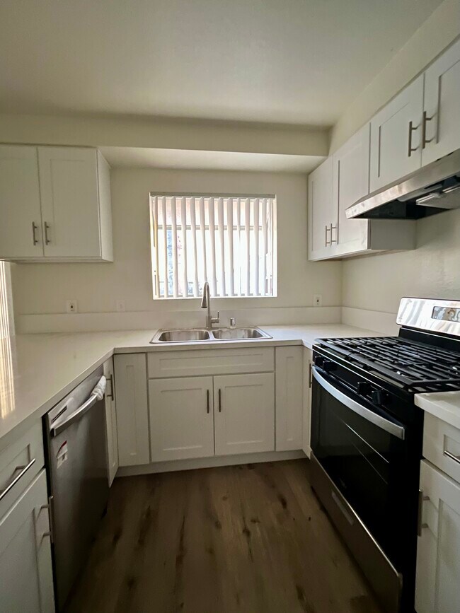 Photo - 1615 W 205th St Unit 3