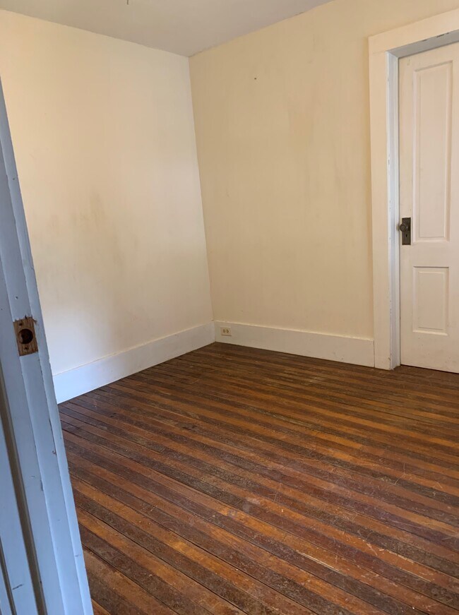 Photo - 5576 NY-23 Unidad ground floor