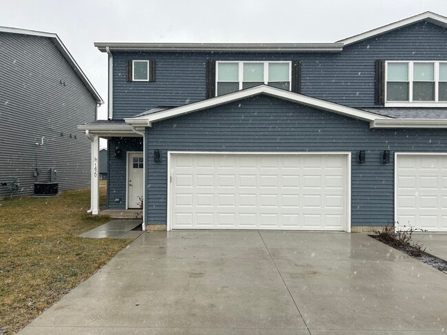 Building Photo - 1420 8th St