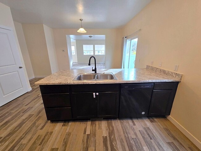 Photo - 34 E Legacy Pky