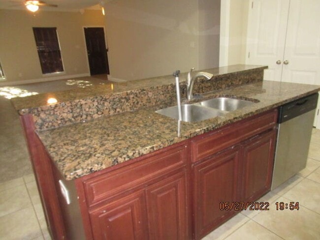 Photo - Beautiful 4 Bedroom in Navarre!