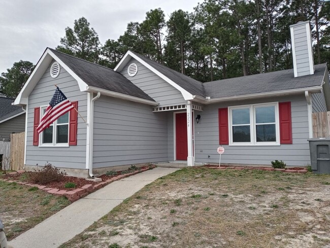 Photo - 3 bd/ 2 ba located MINUTES from Fort Bragg! Quiet Neighborhood!