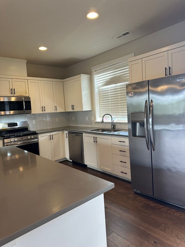 Photo - GORGEOUS CONTEMPORARY HOME IN BETHANY