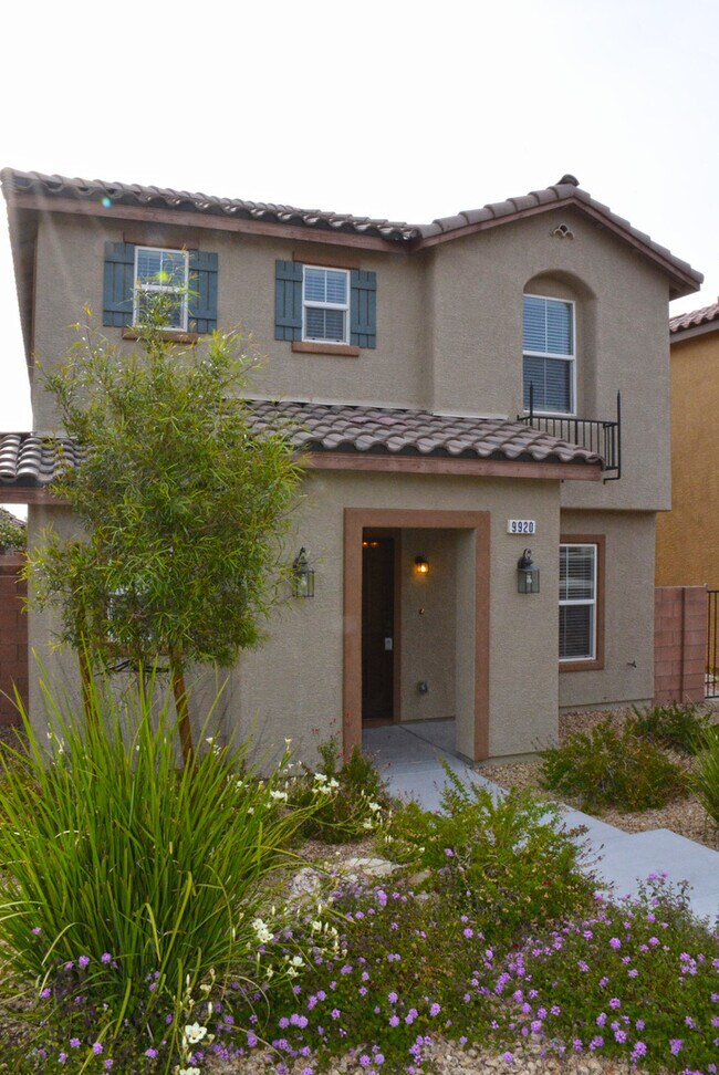 Photo - Impeccable Home in a Cul-de-Sac with Great Curb Appeal!