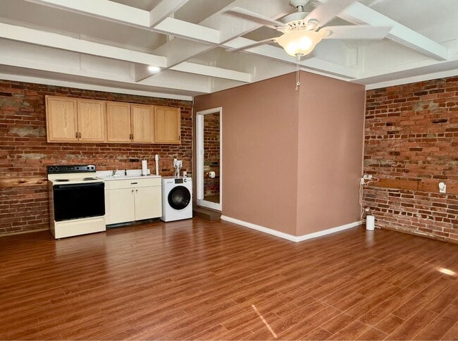 Photo - Immaculate Studio Apt. w/All utilities- Less than 5- minute drive to Downtown Bristol!