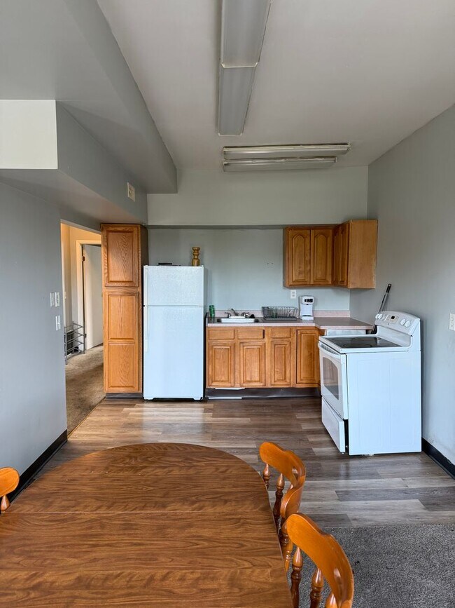 104-110-110 Lake Ave Unit #1