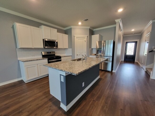 Photo - Brookstone Creek Beauty – 4 Bedrooms, 3 Ba...