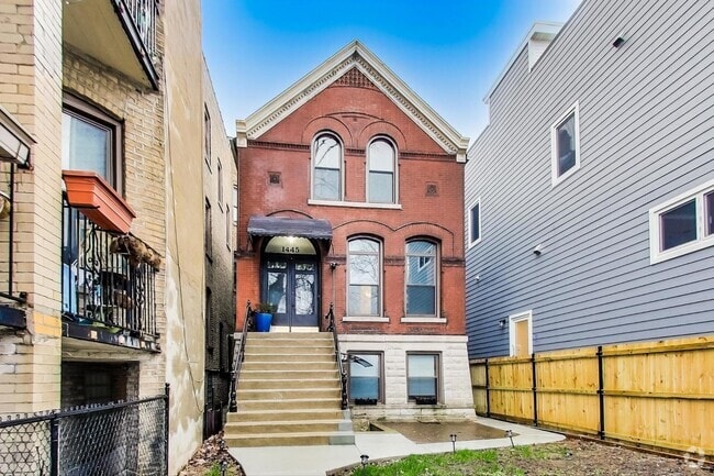 Building Photo - 1445 N California Ave Unit 1 Rental