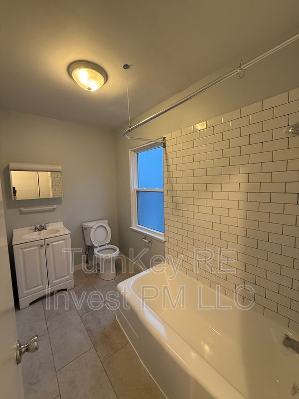 Photo - 1505 N Maywood Dr