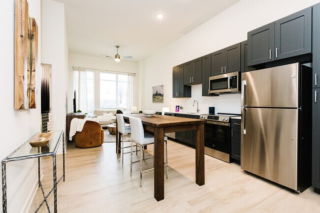 Photo - Opal Largo Station