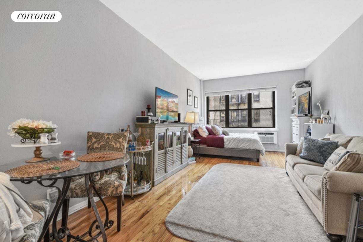Photo - 414 E 88th St Rental