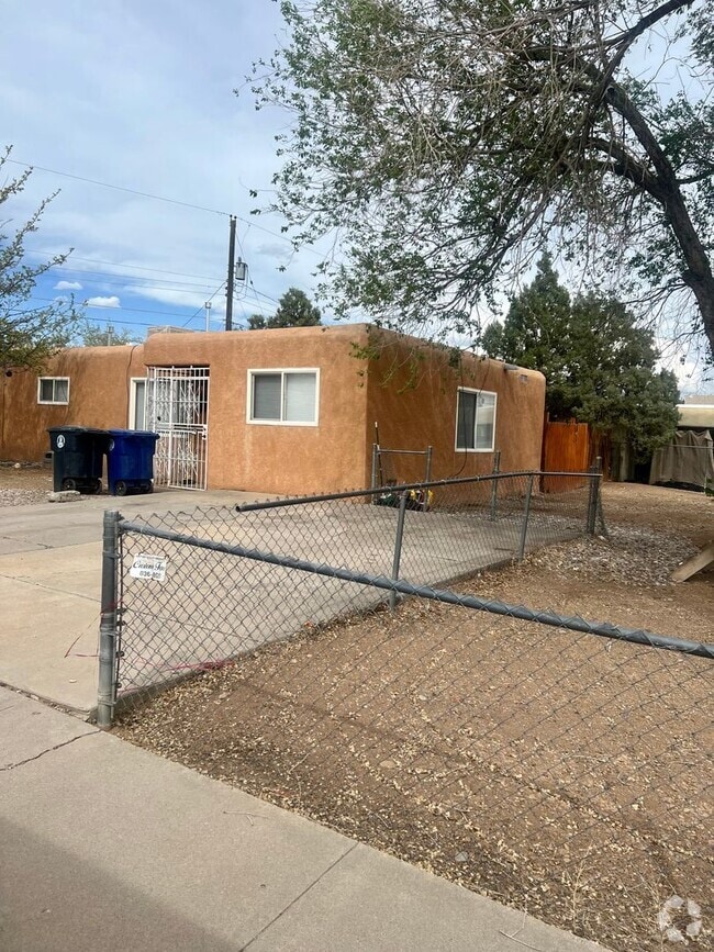 Building Photo - North Valley Charm! Rental