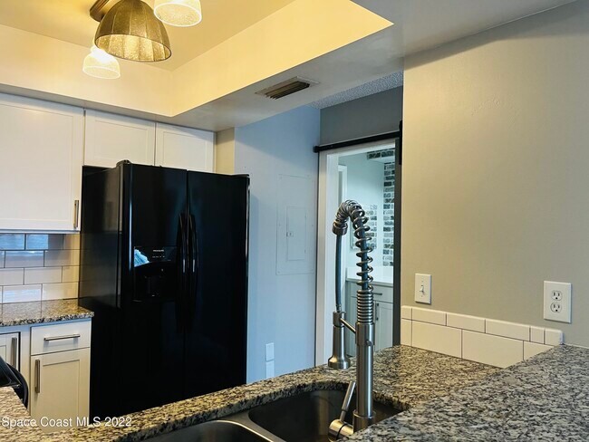 Photo - 3005 Sir Hamilton Cir Unidad 14