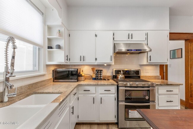 Photo - 106 N Pine Ave