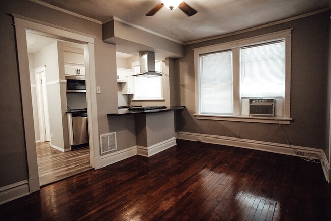 Photo - 4974 Chippewa St