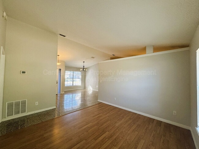 Photo - 1407 Spring Ridge Dr