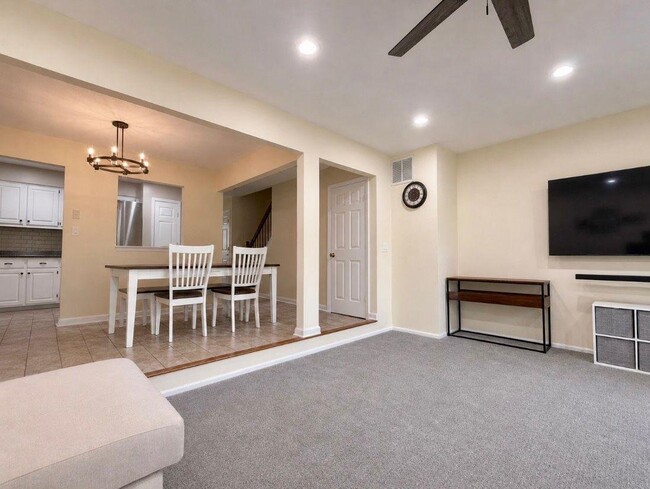 Photo - 59 Saxonney Cir
