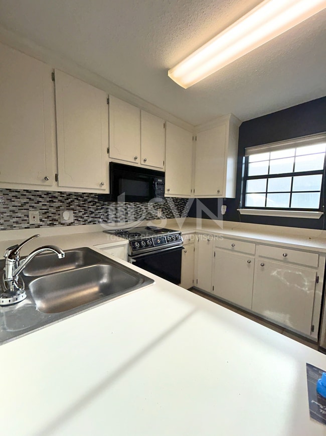 Photo - 200 Parma Dr