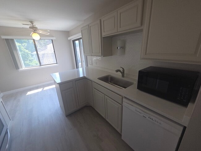 Photo - 299 Pembridge Ln