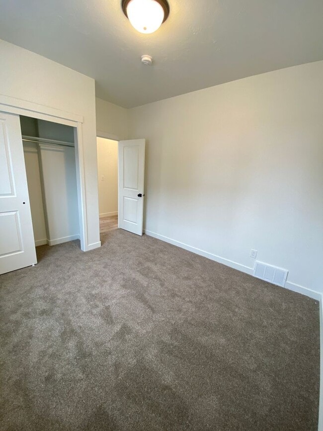 Photo - Beautiful Newer Rockwell Ranch Townhome (End Unit)