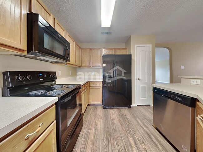 Photo - 605 Woodlands Manor Dr