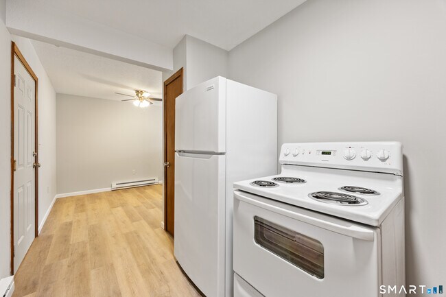 Photo - 46 N Cherry St