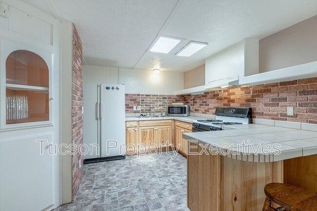 Photo - 16301 N Ave Del Canada
