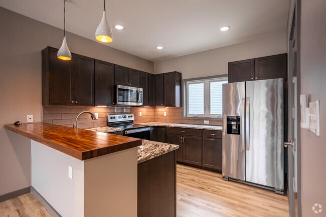 2BR, 2.5BA - 1,300SF - Kitchen