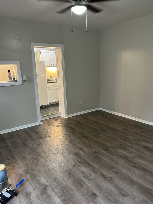 Building Photo - 405 1st St Unit Apt #1