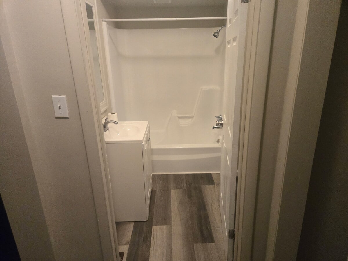 Photo - 920 Adams St